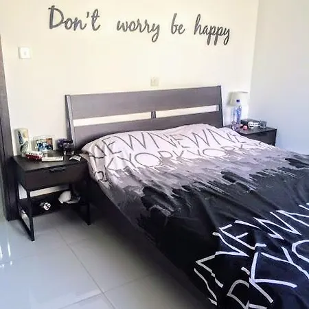 Neapoli 2 Baedroom