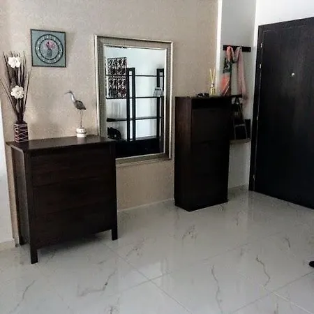 Neapoli 2 Baedroom Лимасол